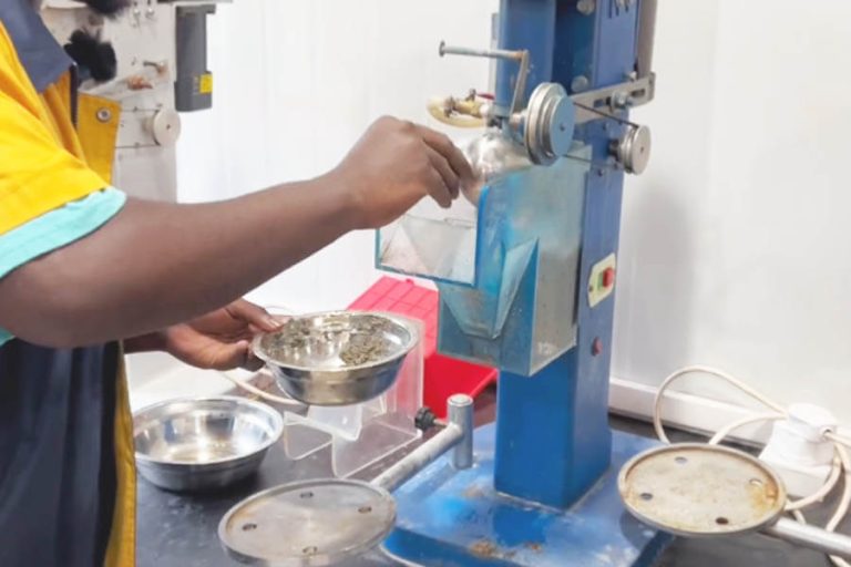 Beneficiation Test Of Lead Zinc Ore Samples In Laboratory JxscLab